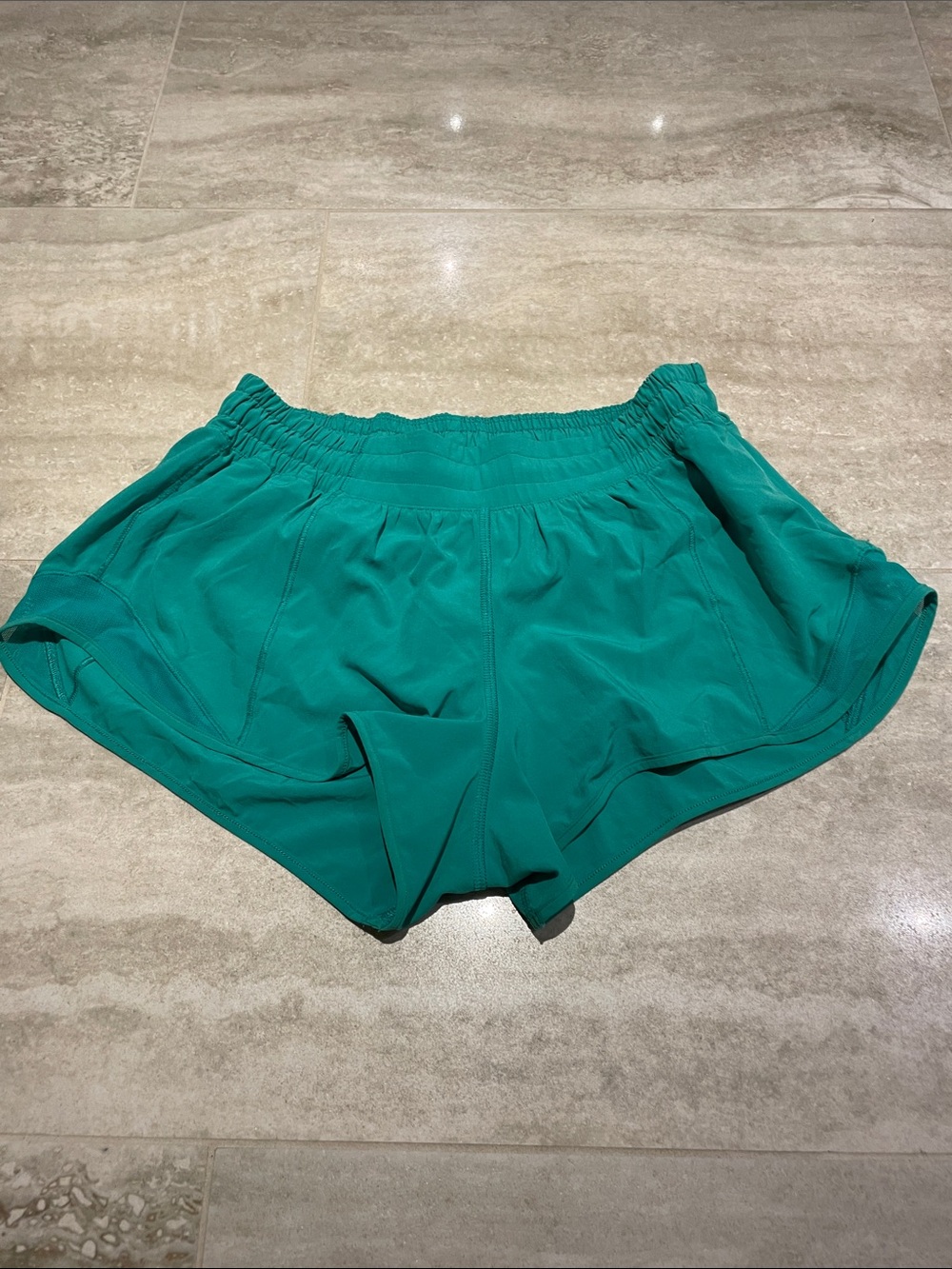 Lululemon Hotty Hot Shorts
Color: Teal Green / Jade - Size: 6